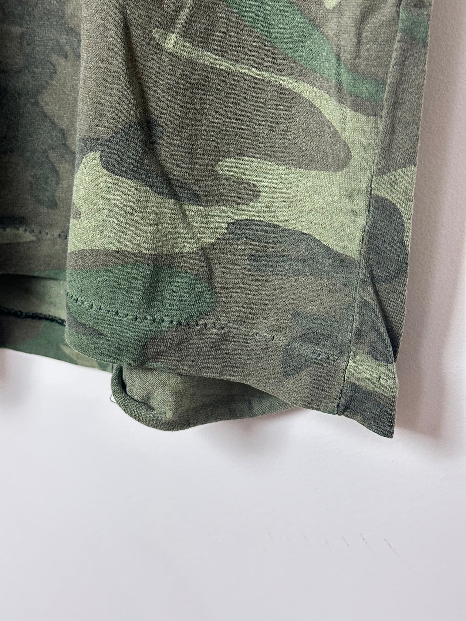 Single Stitch Camo T (L)